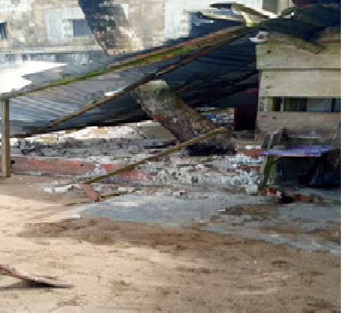 LLA ON DEMOLITION SPREE AT JR. BEACH