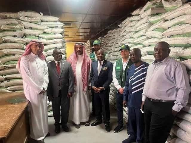 EX-FOREIGN MIN. GUILTY OF STEALING RICE